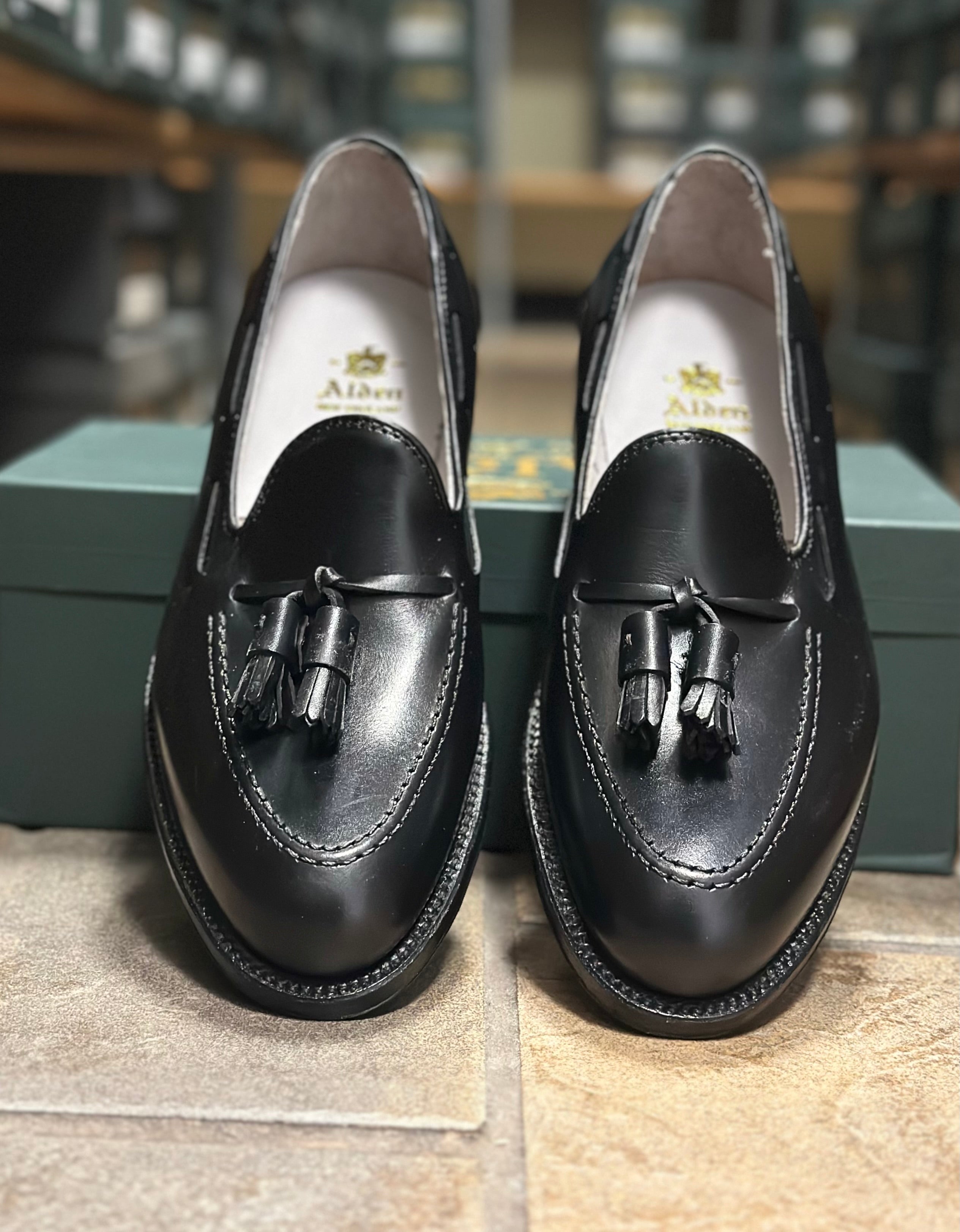 靴 ALDEN Black 660 Black Tassle Loafers 660 - Tassel Loafer in Black Calfksin – ALDEN SHOES