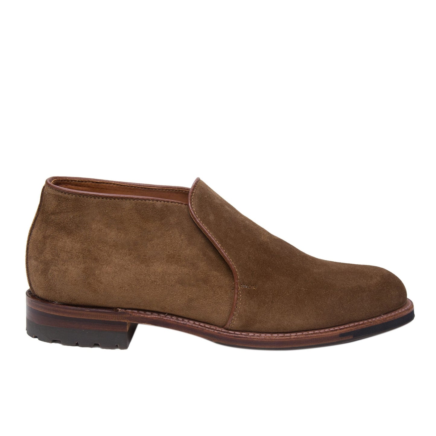 D8702C - 750 Chukka Snuff Suede