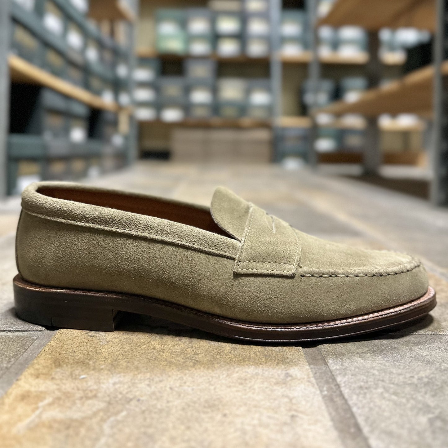 D1221 - Unlined Leisure Hand Sewn in Visone Suede