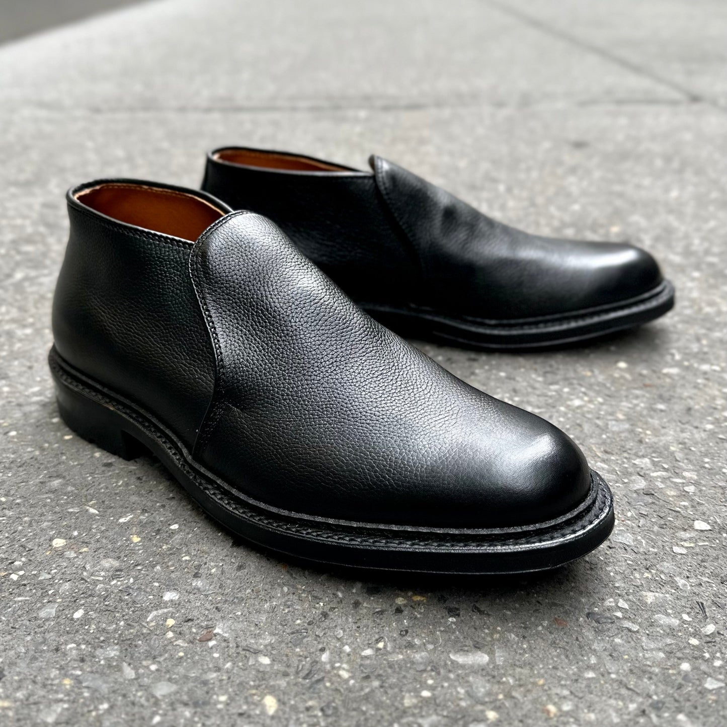 D2711C - 750 Chukka Boot in Black Regina Grain