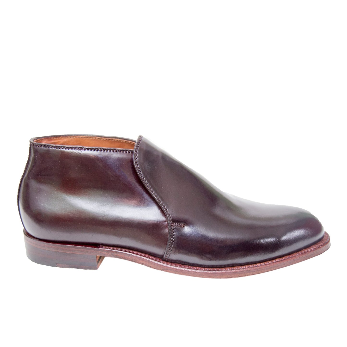 D7704 - 750 Chukka Boot in Color 8 Shell Cordovan