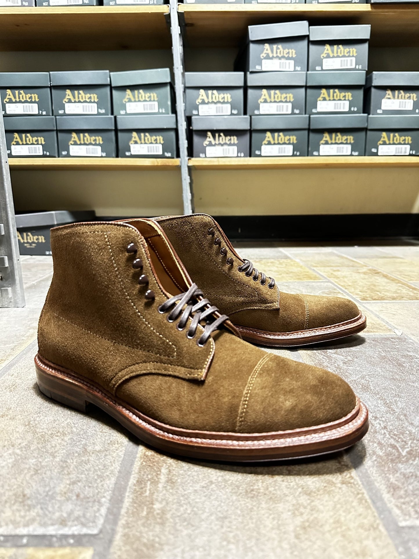D2830H - Cap Toe "Field" Boot in Snuff Suede