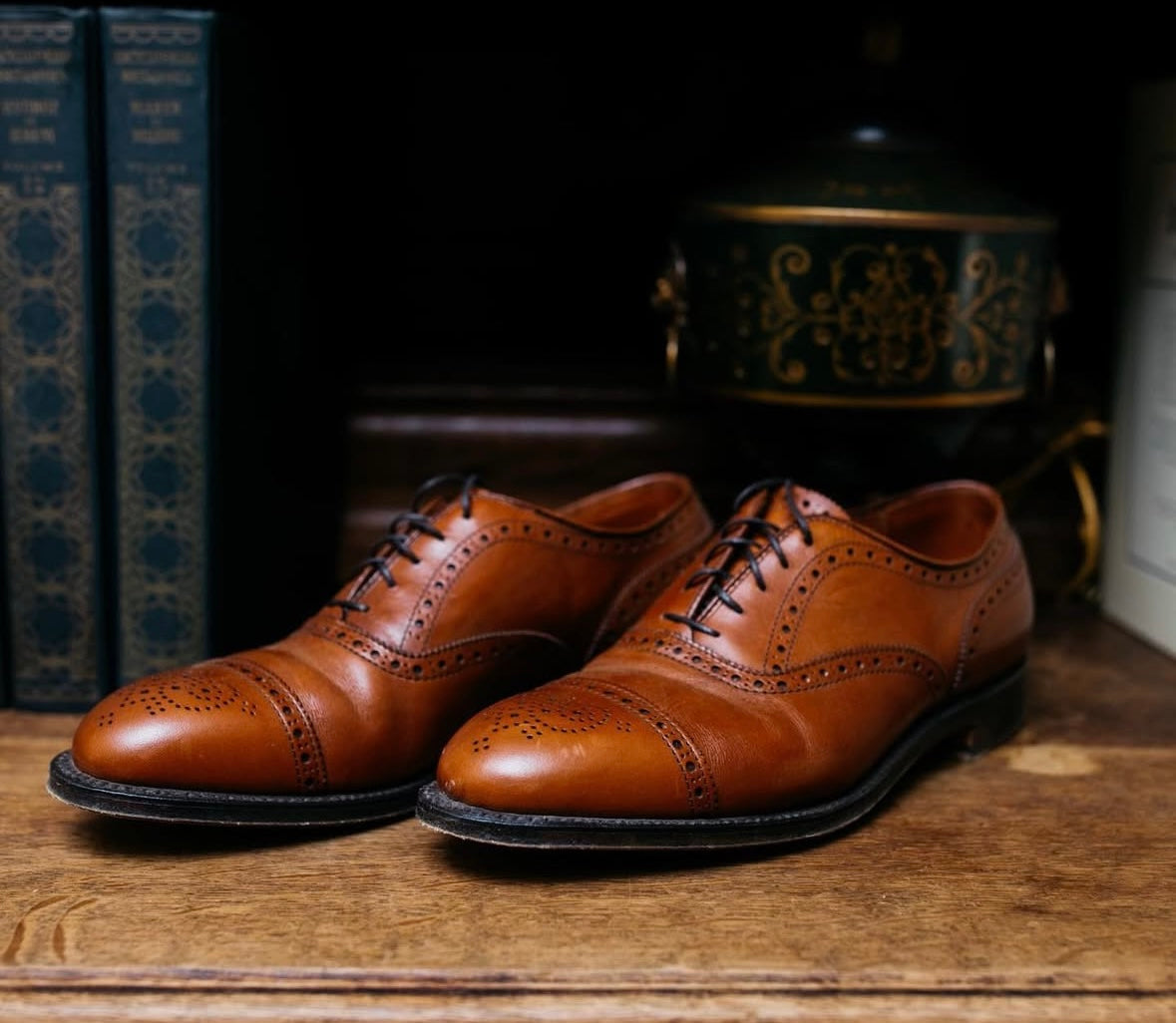 靴 Alden 911 Medallion Tip Balmoral dress Alden Men's 911 - Medallion Tip Bal - Tan Calfskin - The