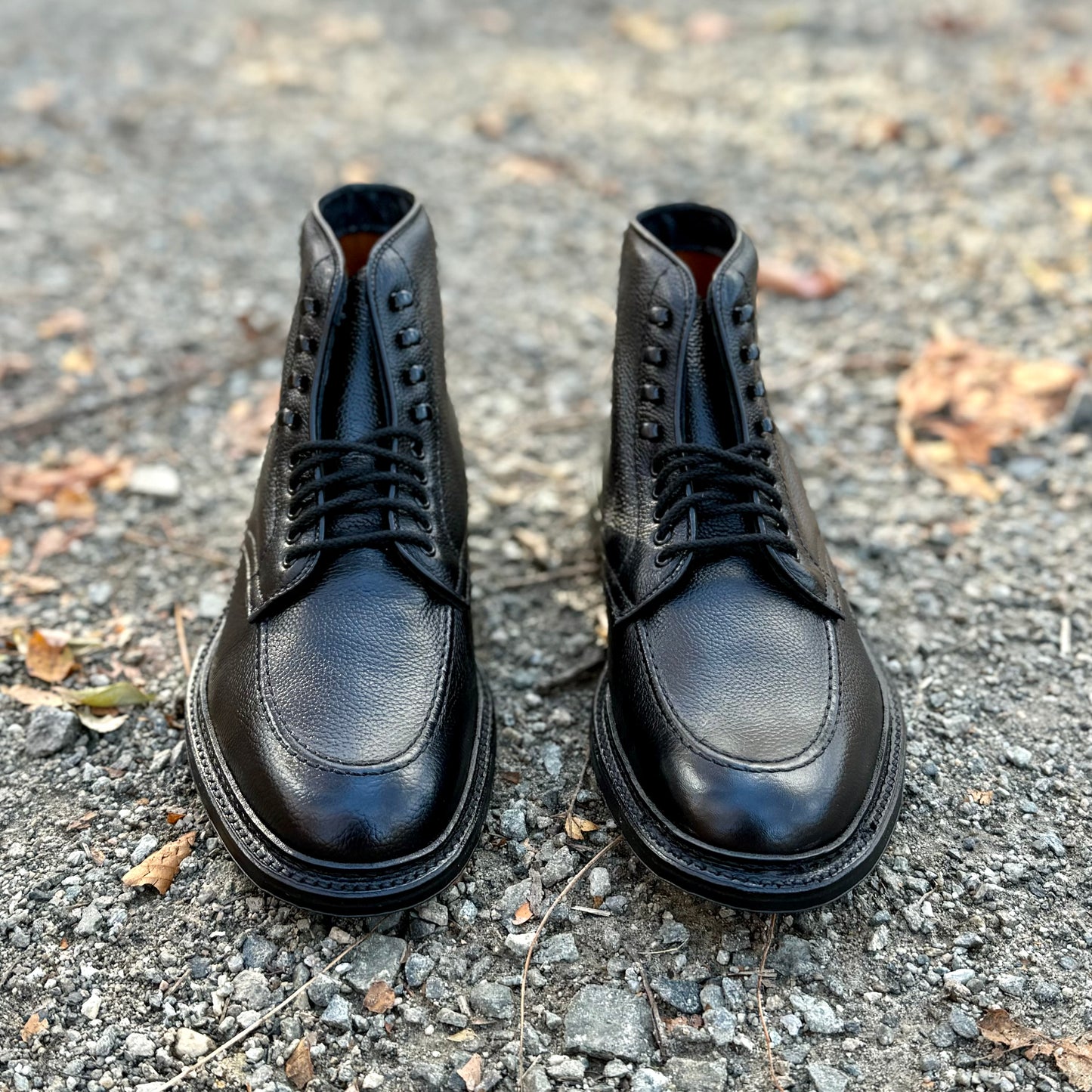 39615LH - The "Han" Boot in Black Regina Grain