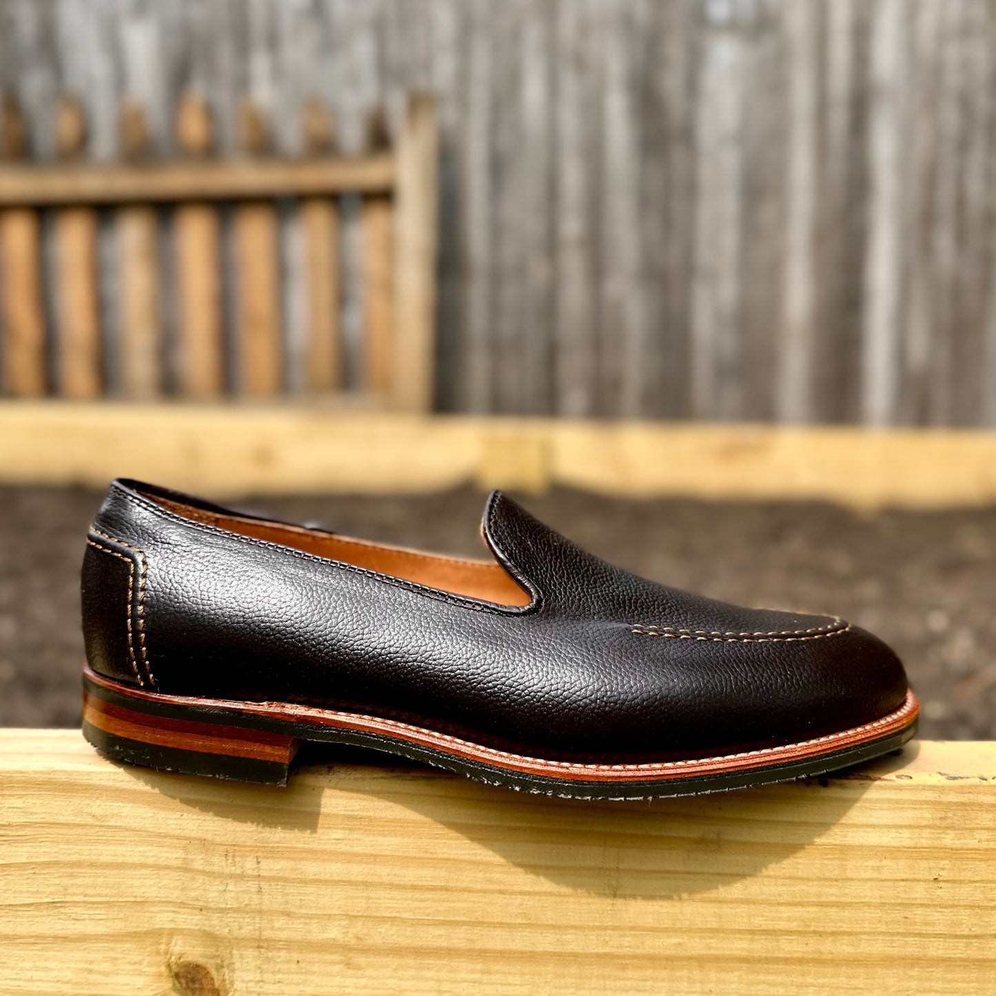 A1101L - Vanderbilt in Brown Regina Grain