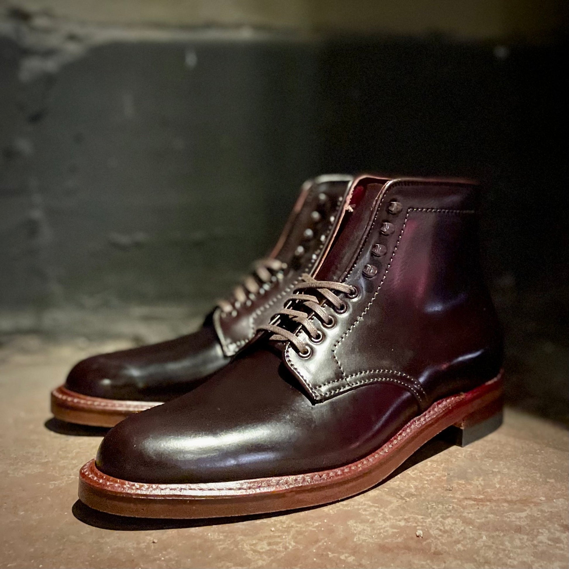 D1854H - Plain Toe Boot w Neocork Sole in Color 8 Shell – Alden Madison