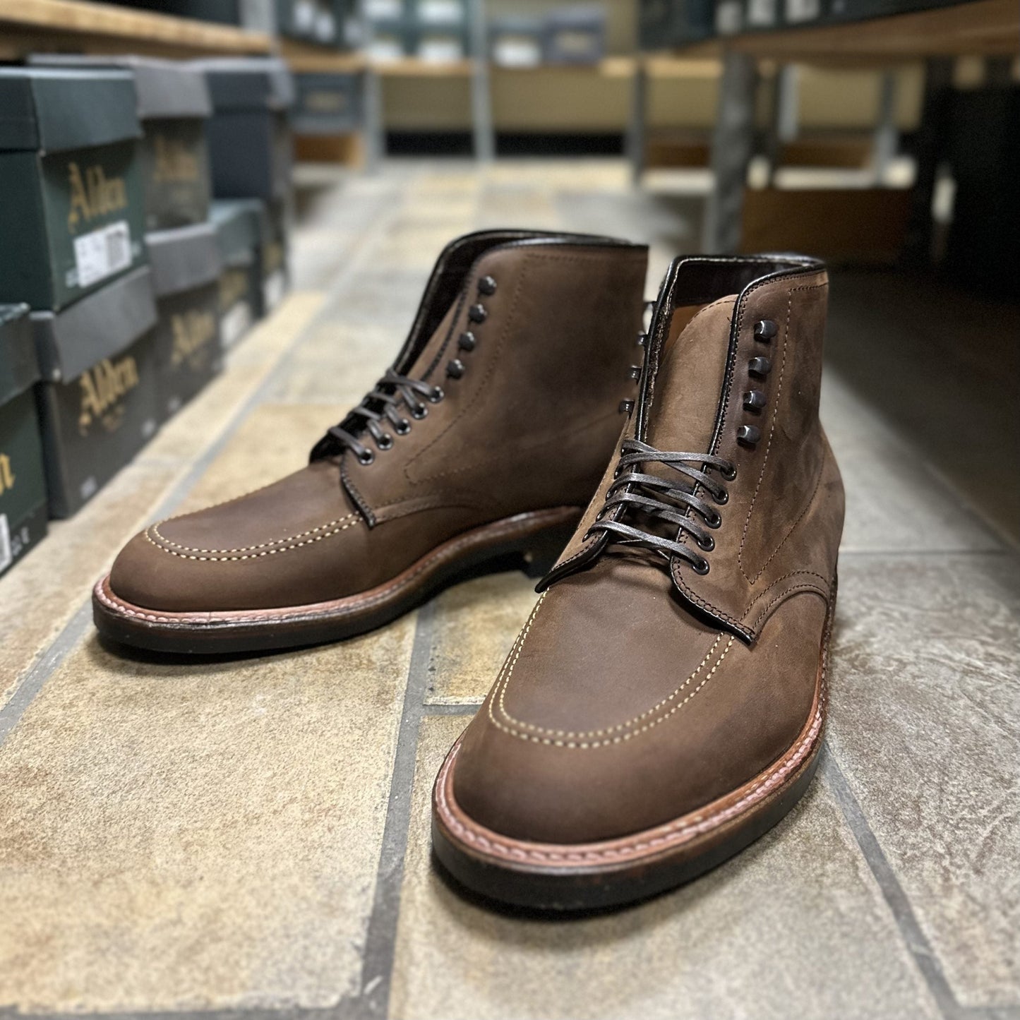 D2909H - Indy Boot in Tobacco Smooth Chamois