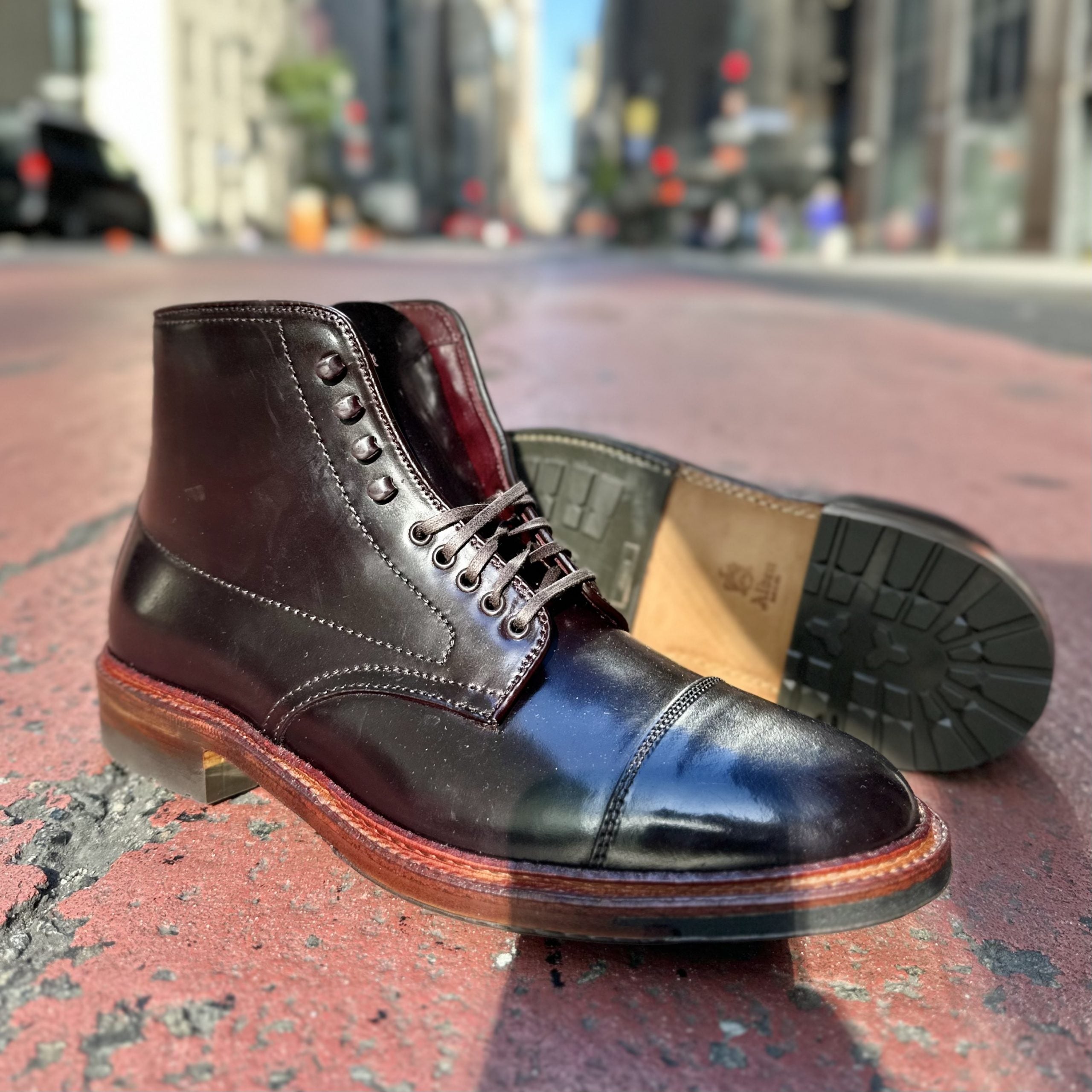 D2824HC - Cap Toe Boot w Commando in Color 8 Shell