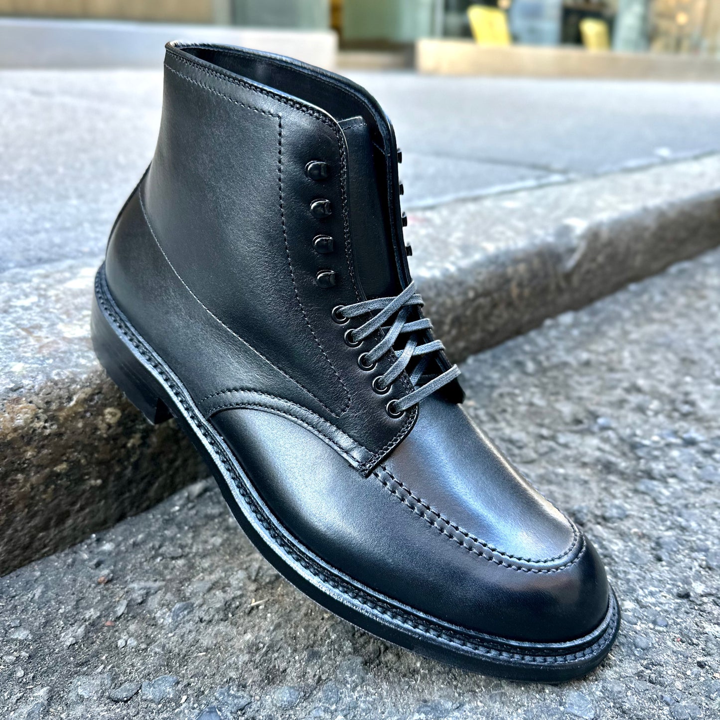 D2947HC Indy Boot in Black Trapper Calf w Commando