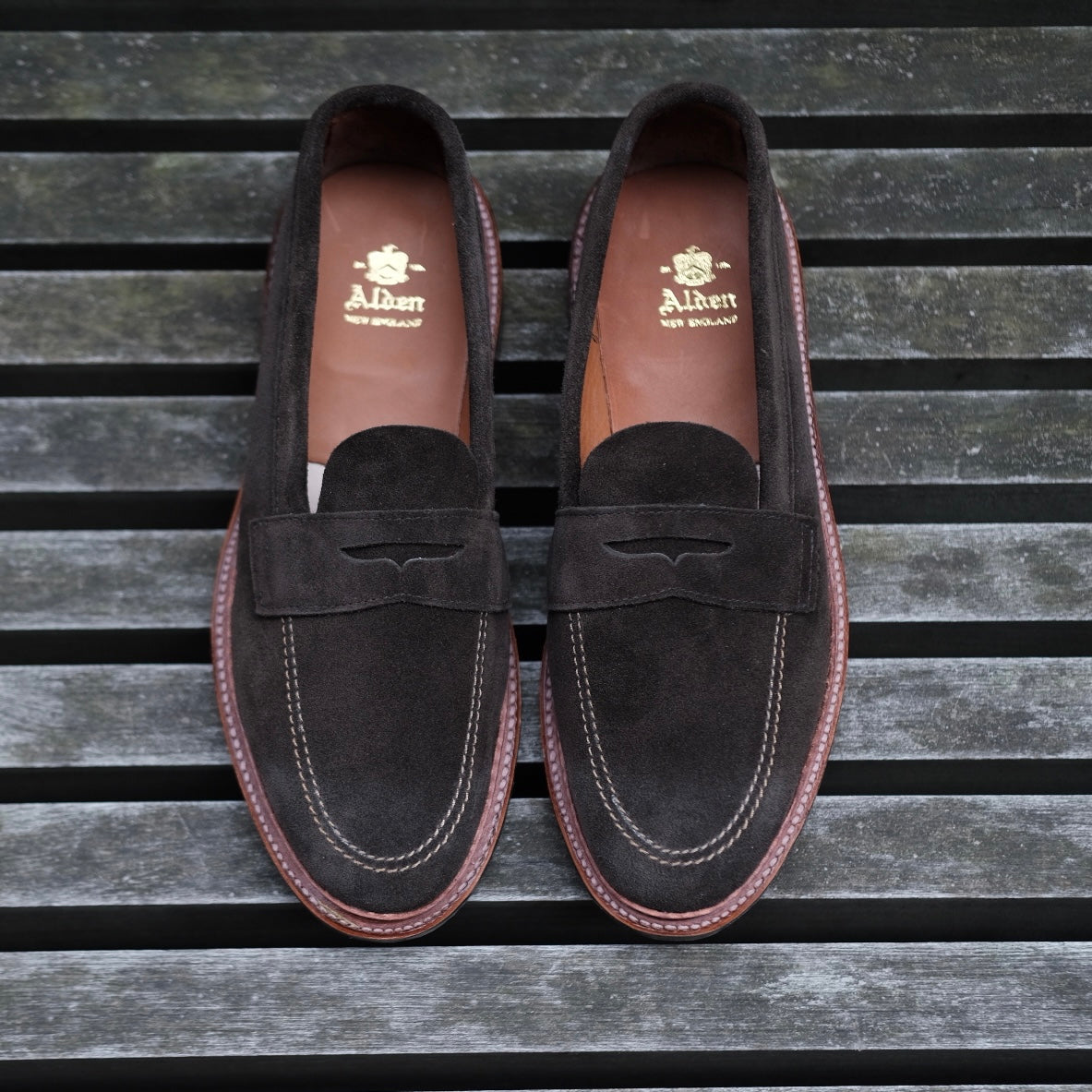 D2204L - Unlined Penny Mocc in Loden Suede