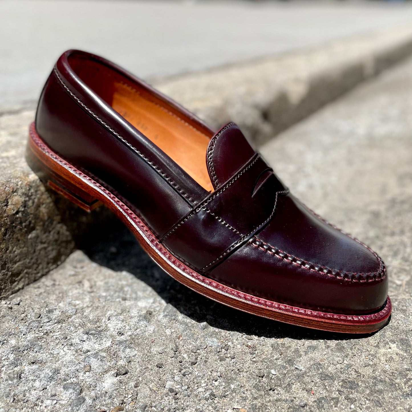 D0215 - Gilmore Loafer in Color 8 Shell