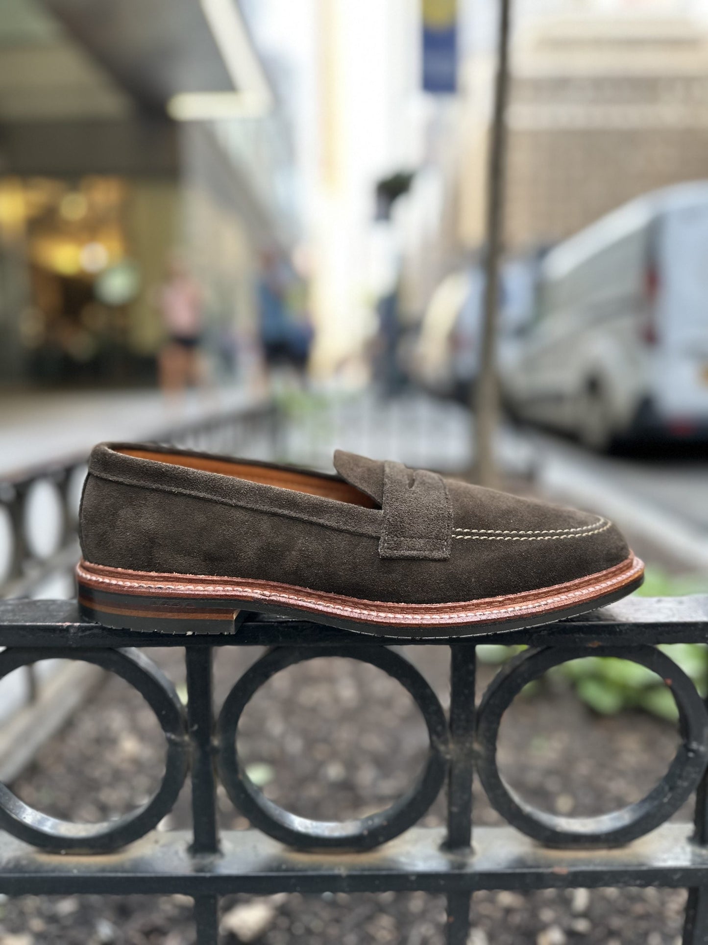 D2204L - Unlined Penny Mocc in Loden Suede