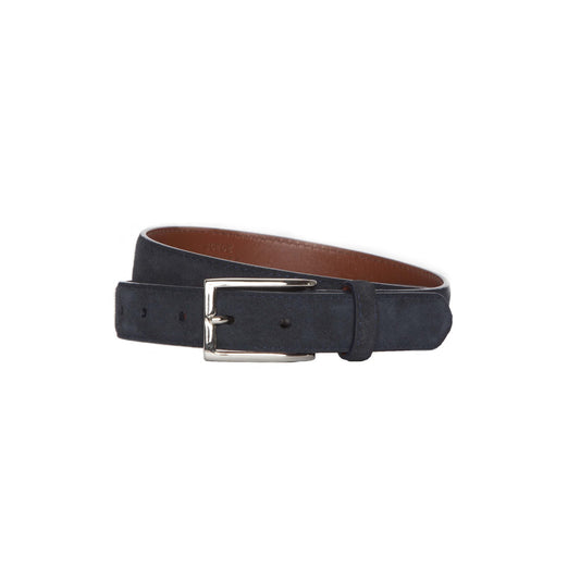 The Alden Madison MB 5216 is a 35mm navy blue suede belt with a sleek nickel rectangular buckle, coiled neatly. Its brown interior lining contrasts strikingly with the dark exterior.