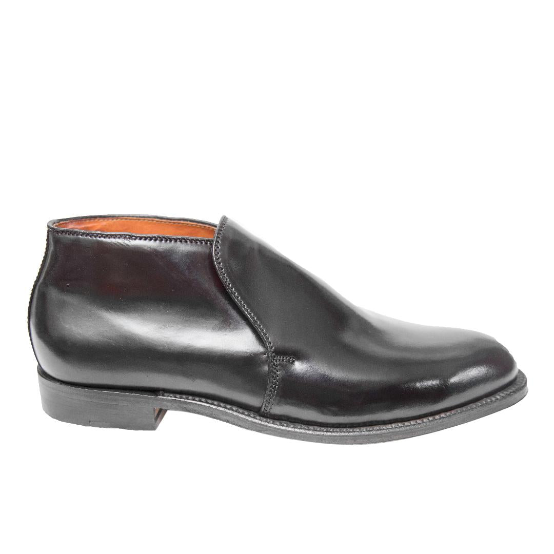 D8711 - 750 Chukka Boot Black Shell Cordovan