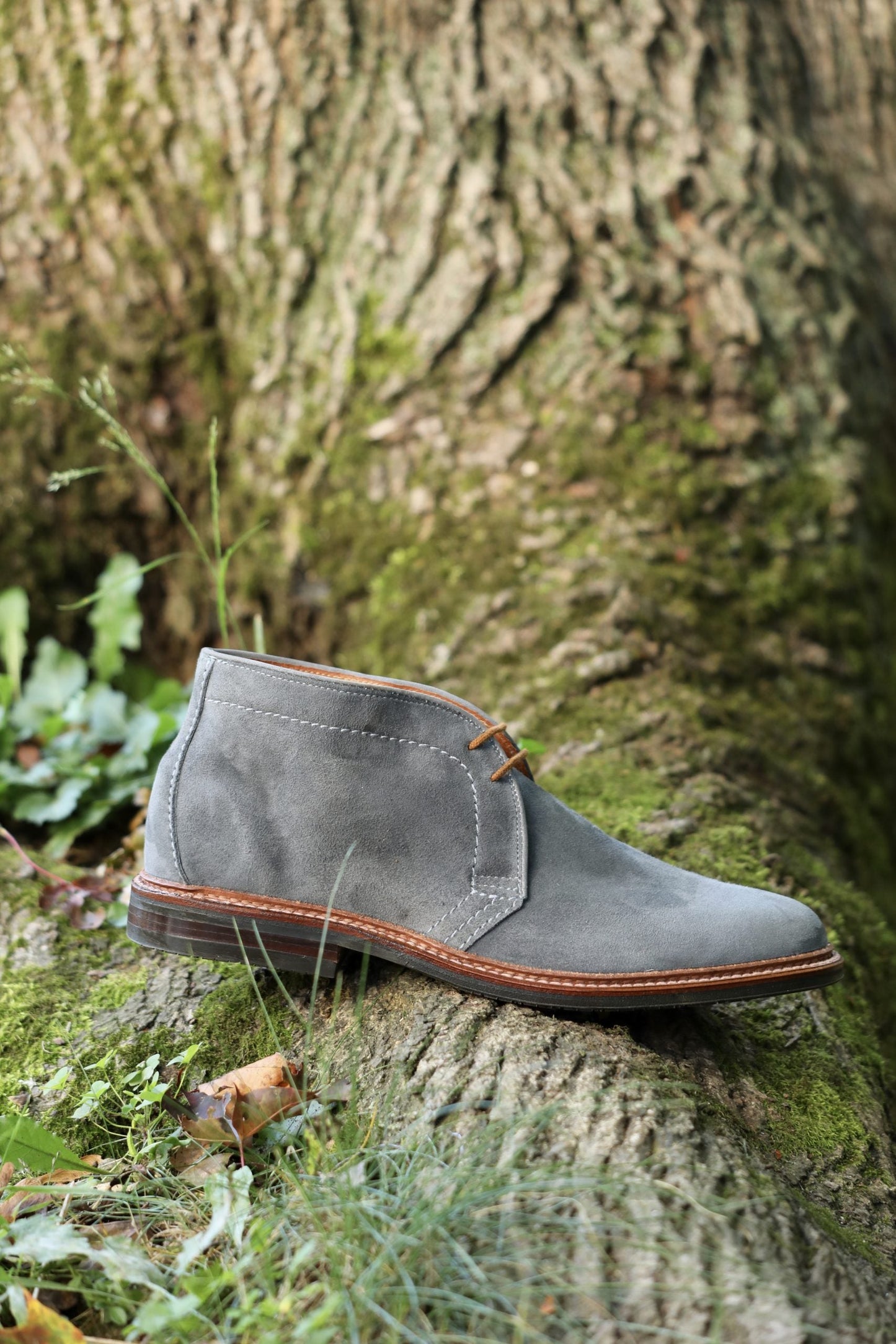 1592L - Chukka Boot with L3 Sole in Lead Suede